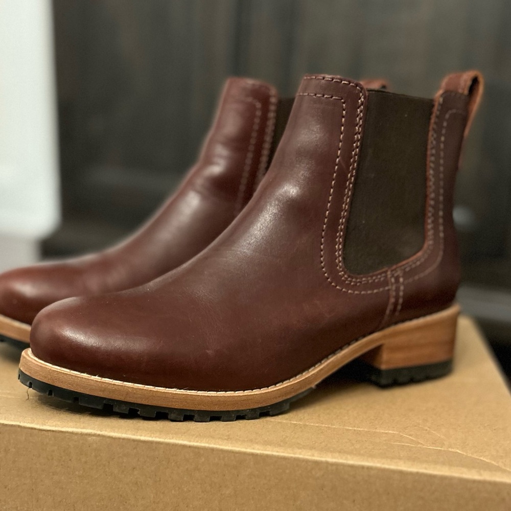 Patina Welted Leather Classic Chelsea Boot